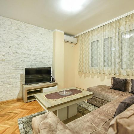 Apartman Centar 2 ポドゴリツァ エクステリア 写真