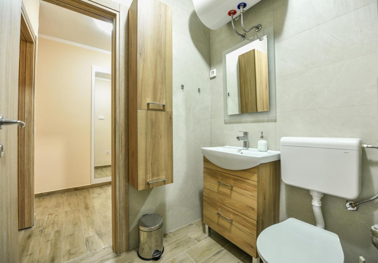 Apartman Centar 2 ポドゴリツァ エクステリア 写真