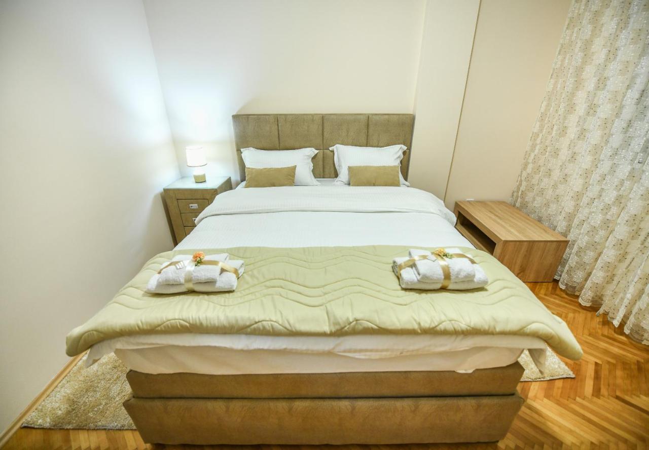 Apartman Centar 2 ポドゴリツァ エクステリア 写真